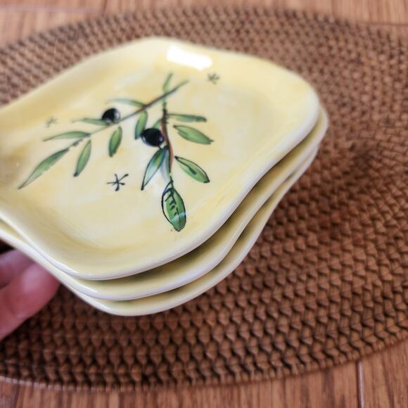 Julia Junkin 5" appetizer plates set of 3 yellow with black olive & branch print - Picture 6 of 9